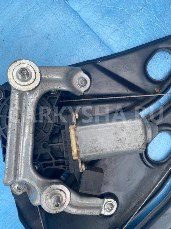 Стеклоподъемник задний правый Mercedes SL R230 Mercedes-Benz SL-klasse оригинальный номер A2306700203