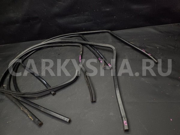Уплотнители дверей Subaru Impreza 1996 94018FA000 GF EJ20E Subaru Impreza 