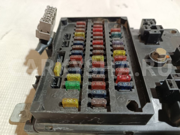 Блок предохранителей салонный Nissan Maxima оригинальный номер 2435043U00