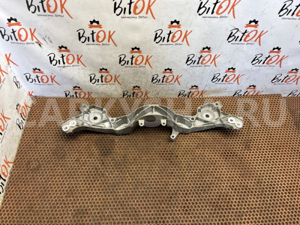 Кронштейн редуктора BMW X3 оригинальный номер 33 30 3 450 440, 33 30 3 450 440, 33303450440, 3450440