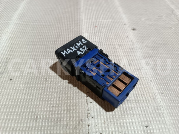 Кнопка обогрева заднего стекла Nissan Maxima оригинальный номер 2535031U00