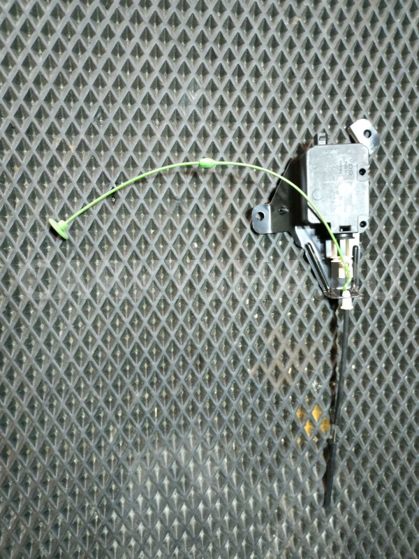 Замок лючка бензобака BMW 5 e39, BMW 7 e38 BMW 7er оригинальный номер 67116987625