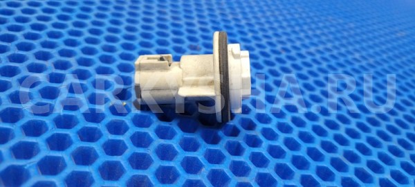 Патрон лампы Nissan Almera 2014 262429C000 G15 K4M, передний Nissan Almera 