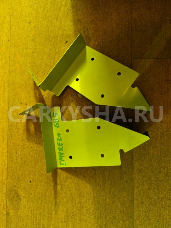 Крепление магнитофона Subaru Impreza 