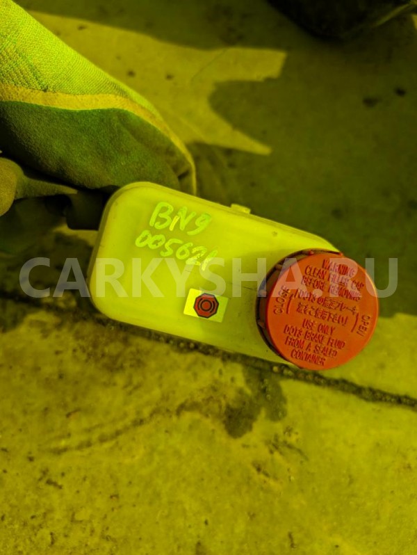 Главный тормозной цилиндр Subaru Legacy 