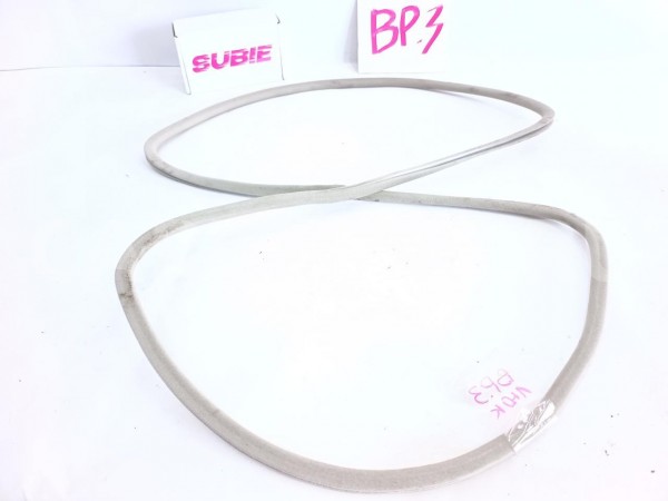 Уплотнитель люка Subaru Legacy 2005 94470AG000 BP EJ253 Subaru Legacy 